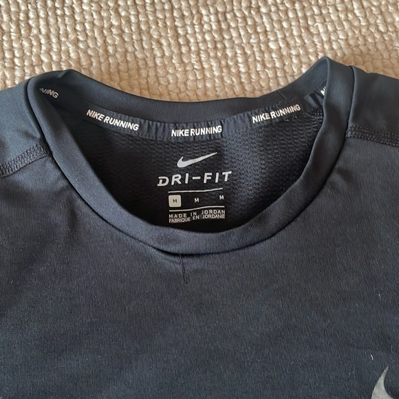 Men’s Nike black running workout shirt size M - Picture 2 of 5